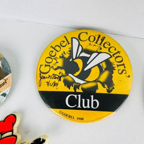 Collectible Artists Round Pins Pinbacks From Event Shows Some Signed Lot - Picture 15 of 16